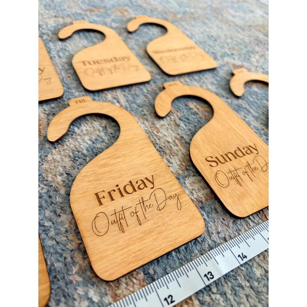 7-Piece Wooden Clothing Hangers 'Outfit Of The Day' Girls‎ Nursery Baby Closet - Picture 3 of 5